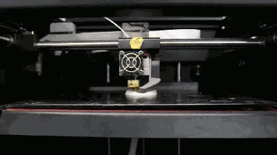 3D打印過程中，設備突然停止擠出耗材是什么原因？應該怎么解決？